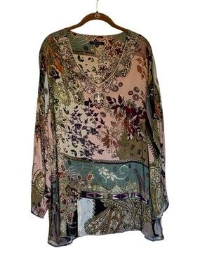John Mark Pink and Green Patchwork Floral V-Neck Tunic. Size 2X